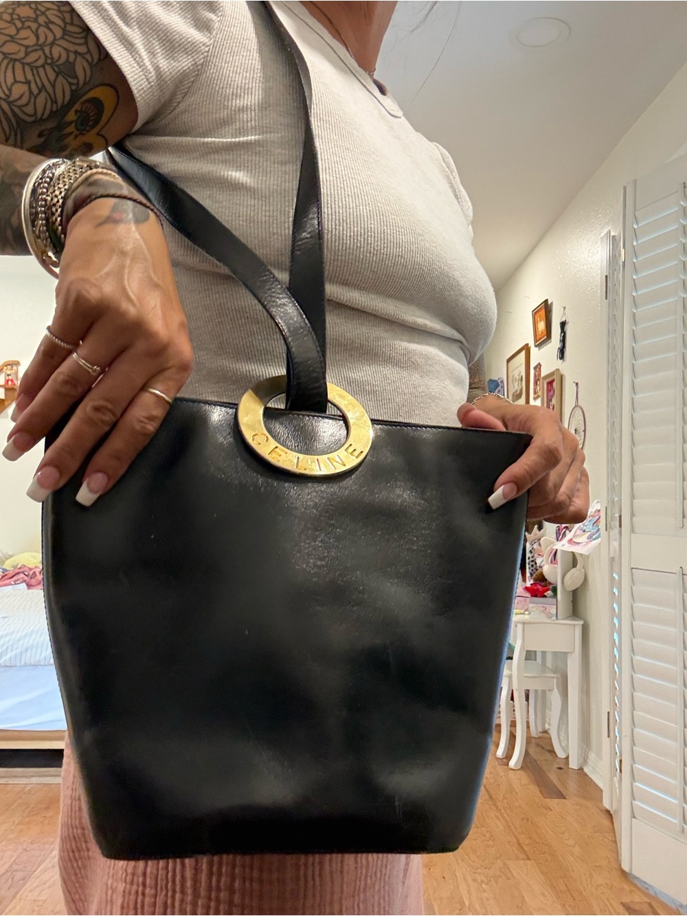 Celine Black Leather Shoulder Bag with Gold Logo O-Ring - Picture 12 of 13